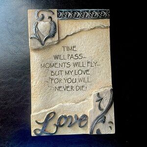 Ceramic Wall Art-approx 8 1/2 x 5 1/2